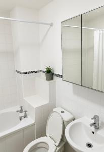 Crown Deluxe Manchester City Apartment