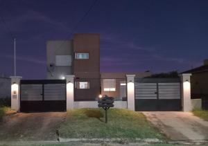 ELINOR-CASA PLAYERA - a 2 cuadras de la playa