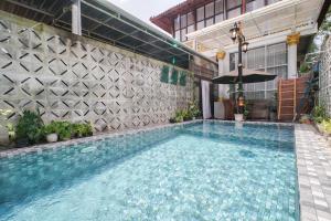 Villa Roemah Restoe Kolam Renang Private