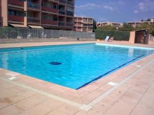 Studio cabine avec terrasse à Bormes-les-Mimosas - FR-1-251-874