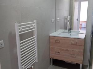 Charmant appartement avec mezzanine, parking privé et Wi-Fi à Bourg Saint Maurice - FR-1-411-1001