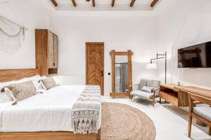 Peaceful Ubud Hideaway - New 3BR Villa with Pool and Green Views
