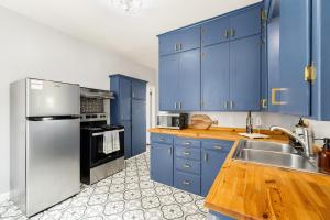 Walk to Restaurants & Pubs, Spacious with Best Beds