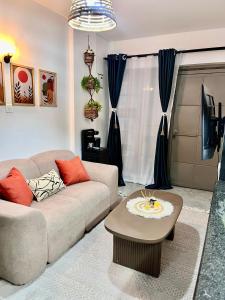 Zury Suites
