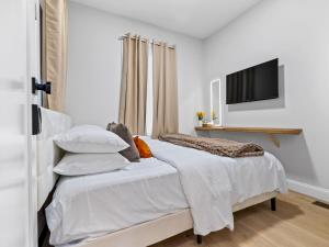 5BR 3BATH 6BEDS Boston Home