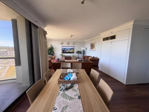 Canberra City View Apartment