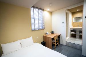 Hotel S-Presso Namba Ekimae