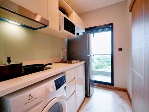 Amazing view from Infinity-Edged Pool 105N43