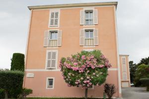 Petit Paradis à Sanary au calme 2 chs clim parking