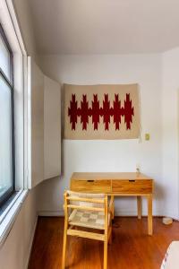 Beautiful, bright room, right on the park