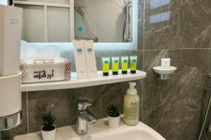 Three Rooms Family Apartment in Heart of Olaya