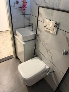 The Collectors Loft-A Luxury Private Suit Near Jaipur City Center