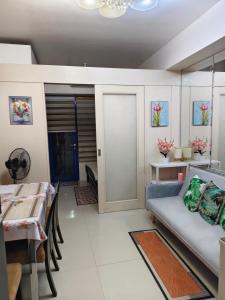 Sea Residence MOA - JULIZA STAYCATION