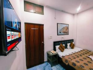 GLORY RESIDENCY & cafe