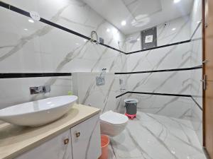 Homlee-Gokul 4BHK Flat-Lift-Parking-Max vaishali-Terrace