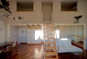 Sunny terrazzo apartment