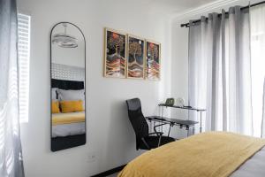 Deplatinum Luxury Apartment-A Home away with love
