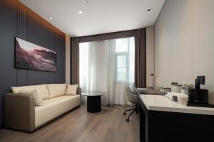 Atour Hotel Shenzhen Pingshan High-Speed Rail Station Liulian