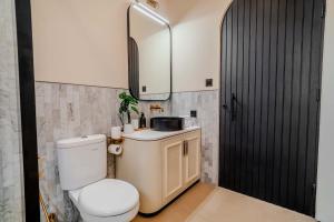 The Carter Townhouse Canggu 2BR Walking Distance to Beach