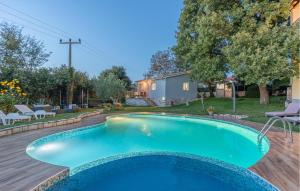 Two-Bedroom Apartment In Veli Jezenj