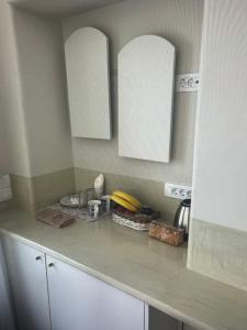 Golden Hour Hideaway - Santorini