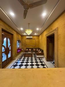 Hotel Golden Pleasant