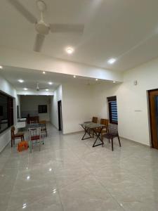 Peaceful Stay with Balcony & Parking Near K Hills
