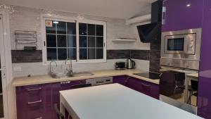 Lavender Seaviews beautiful apartment in Sand Club SC153