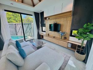 Holiday Villa M9 with Private Pool, 300m Rawai beach