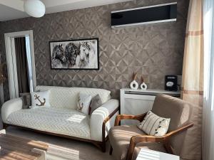 91 sqm luxury apartment with double view