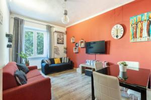 Hostly-The Piramide Soul Roma-10min to Colosseum