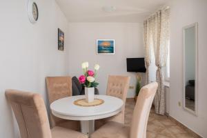 Sea view apartment Galatea