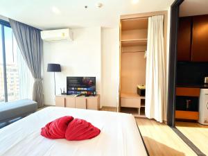 芭提雅 市中心 酒店公寓预订 无边泳池 海滩 日光浴 健身房