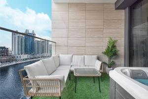 Binghatti Trillionaire! 2 Double Beds! Private Jacuzzi, Prime Location!