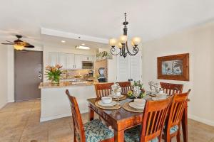 Valley Isle 208 · VI208 Remodeled Maui OceanFront 2BD w Ocean Vi
