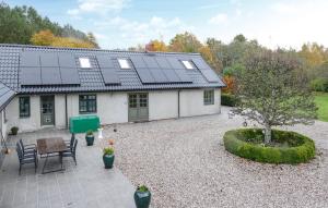 Lovely Apartment In Glesborg With Wifi