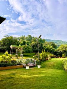 The Gooseneck Hotel and Restaurant