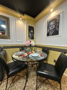 Courtyard Central Premium Apartment