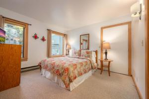 RMR: Rendezvous A3 Condo in Teton Village