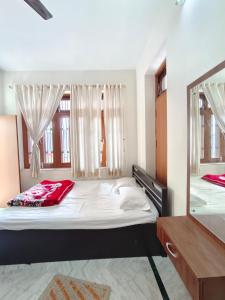Luxury-Vibe Room With Attached Washroom & Balcony