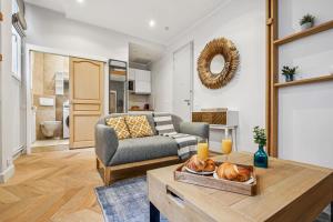 Eiffel Tower & Champs-Elysees - Paris Vacation Rentals