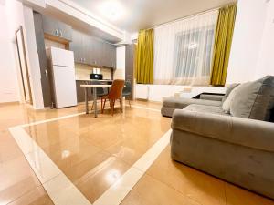 Central Address 23 - Palace of Parliament Area