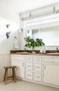 Luxury Cottage Rental with Modern Vintage Interior near Houston, Texas