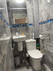Private Room & shower- Near Central Manchester