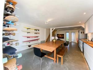 Koala Surf House, en bord dOcéan, planches de surf et skates à disposition