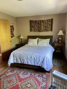 Romantic and Rural Cabin Rental Close to Yellowstone River near Bozeman, Montana