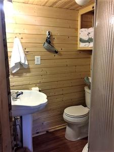 Secluded Cabin on Organic Working Farm in the Ozarks of Northern Arkansas