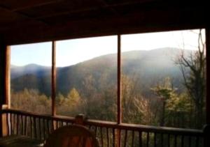 Spacious Cabin Tucked Away in the Mountains near Highlands, North Carolina