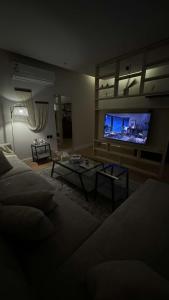 Luxury apartments with 1 bedroomشقه فاخره في العقيق