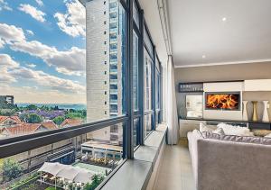 Sandton City Luxury Penthouse 504